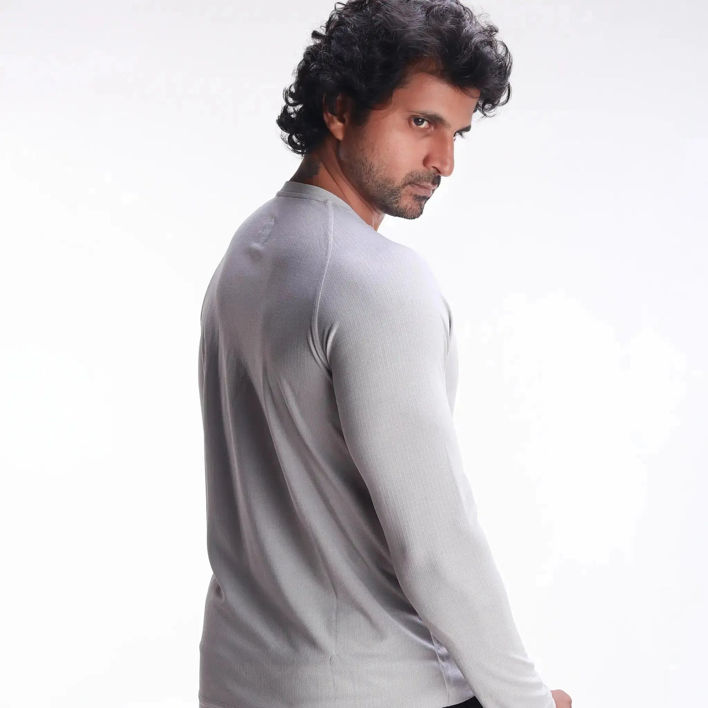 Skysh Men Grey Solid Round Neck check Polyester Spandex T-Shirt full