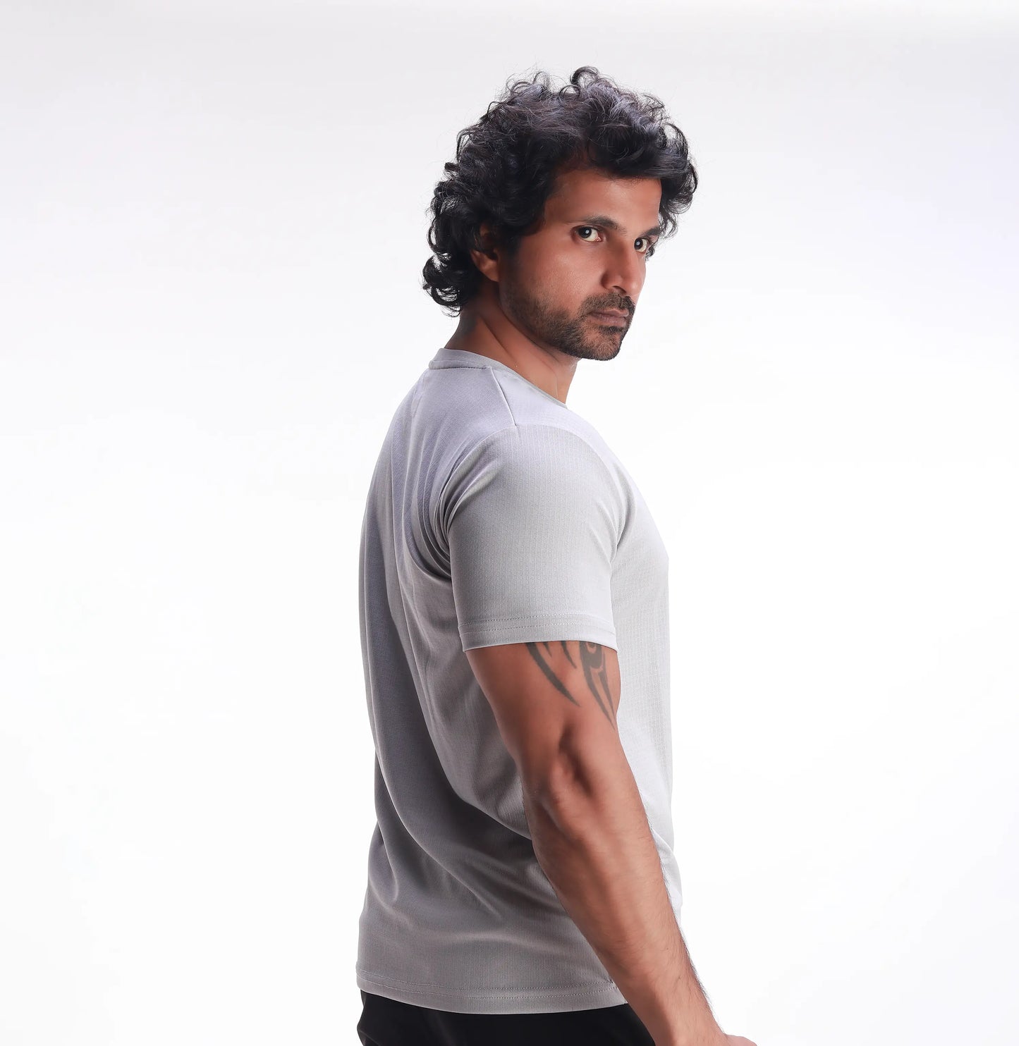 Skysh Men Grey Solid Round Neck check Polyester Spandex T-Shirt half